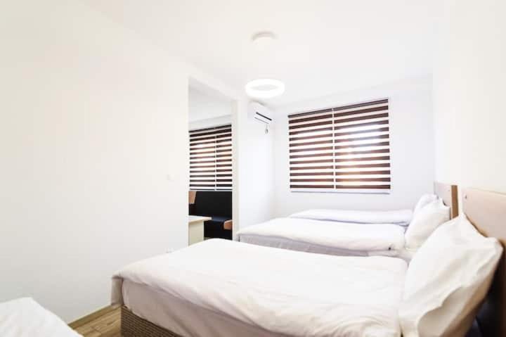 Stone Bridge Hotel Peje Room photo